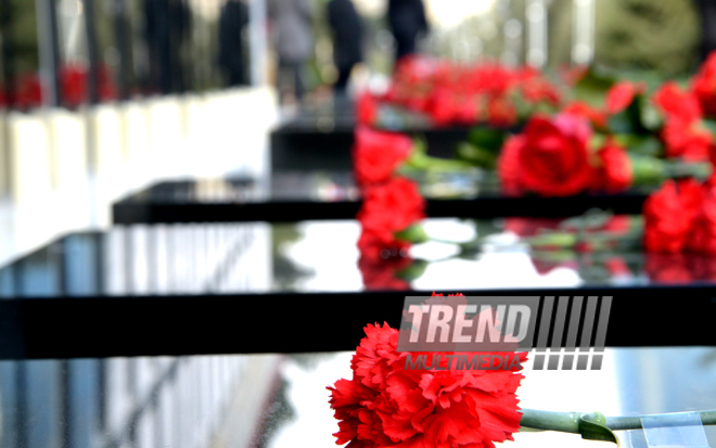 Azerbaijani public honors January 20 tragedy victims’ blessed memory.  Baku, 20 Jan. 2016